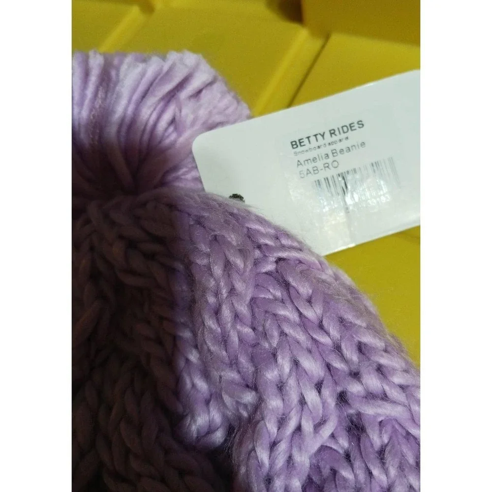 NEW Betty Rides Snowboarding Apparel Lavender Knit Amelia Beanie